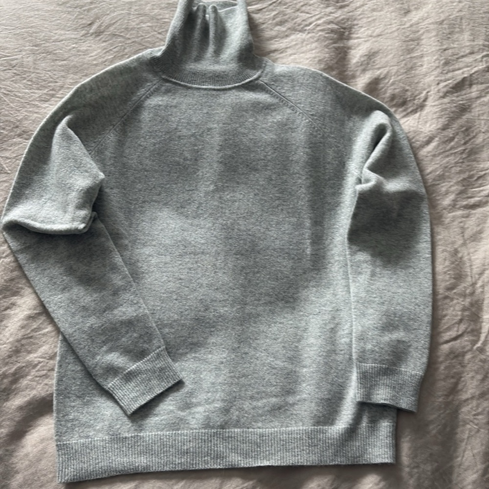 Cashmere turtleneck sweater